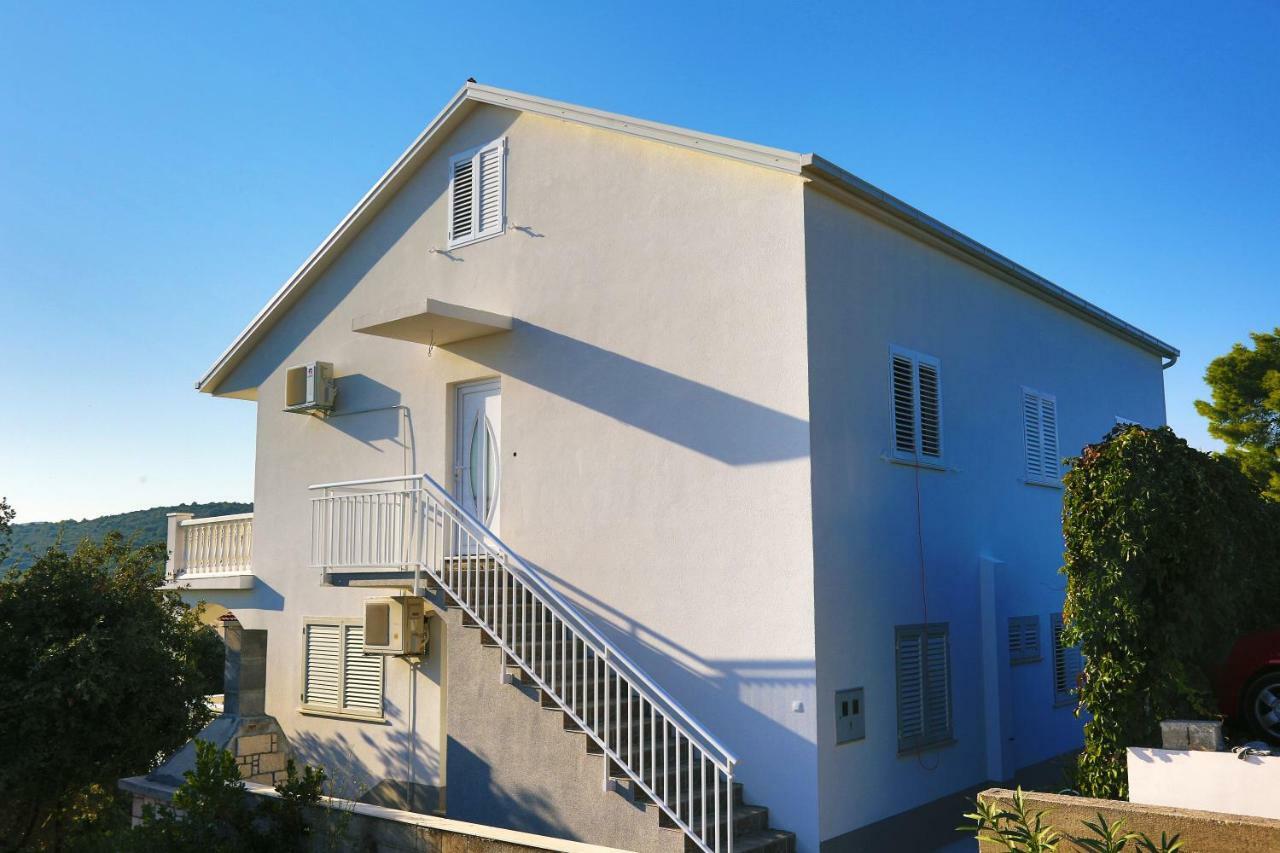 Apartments Tonia Br. 1 Завалатіца Екстер'єр фото