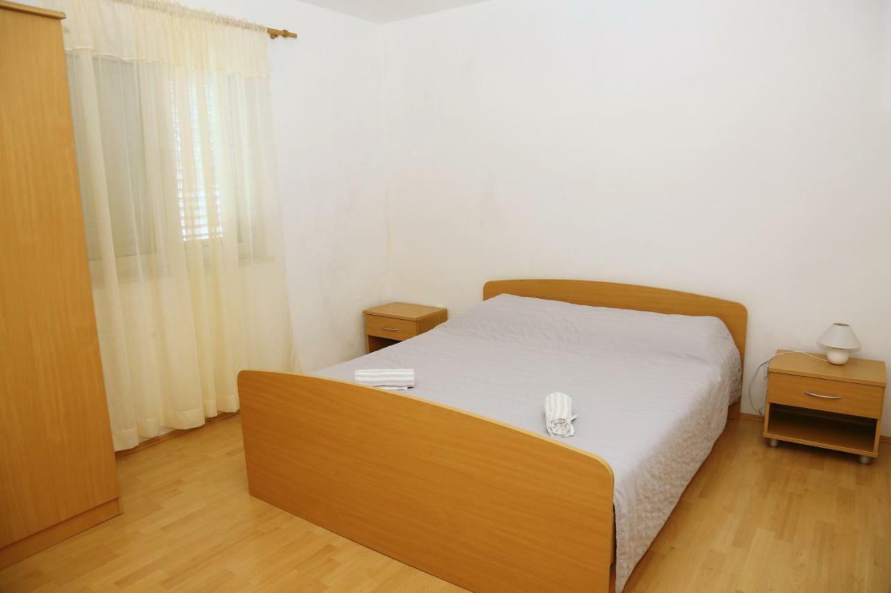 Apartments Tonia Br. 1 Завалатіца Екстер'єр фото